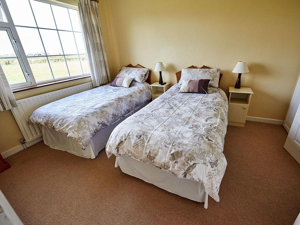 Hawthorn View Bed And Breakfast Thurles Habitación foto